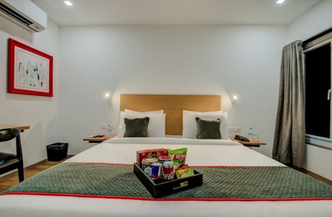Hotel Town Plaza Pune Ngoại thất bức ảnh