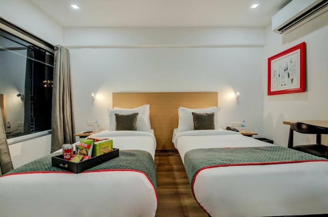 Hotel Town Plaza Pune Ngoại thất bức ảnh