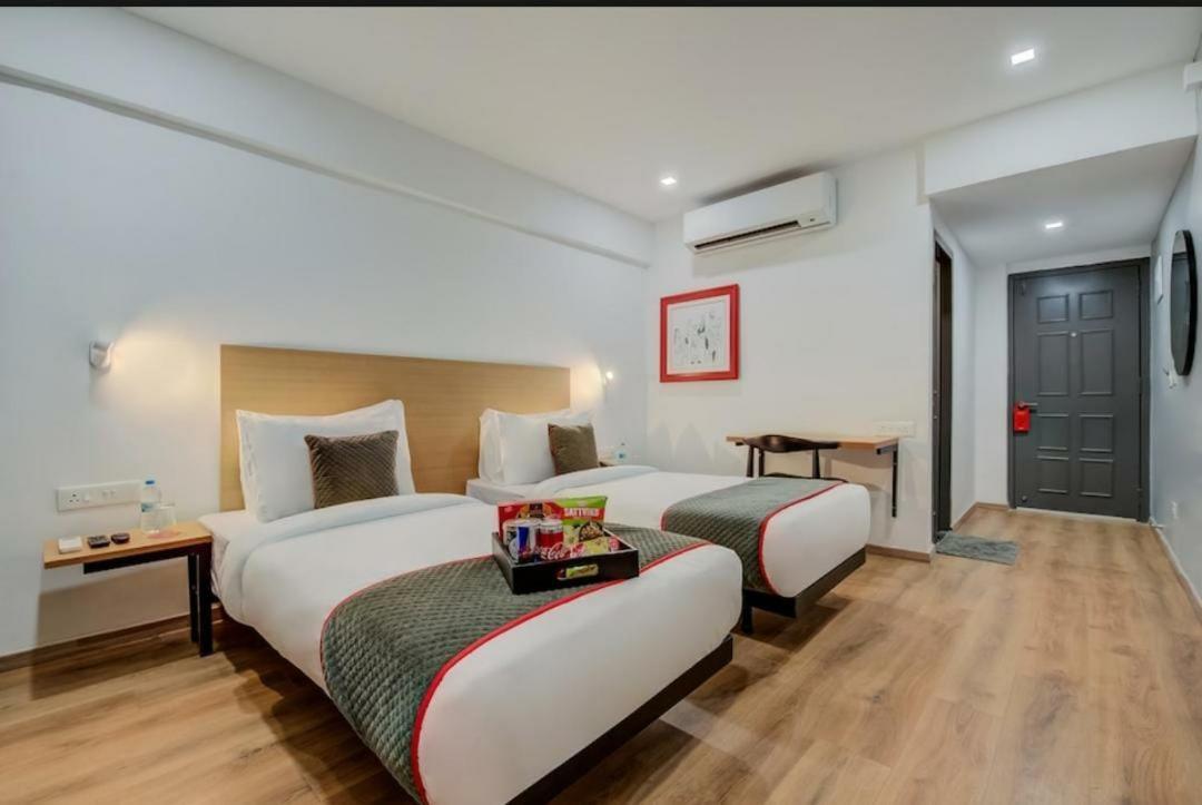 Hotel Town Plaza Pune Ngoại thất bức ảnh